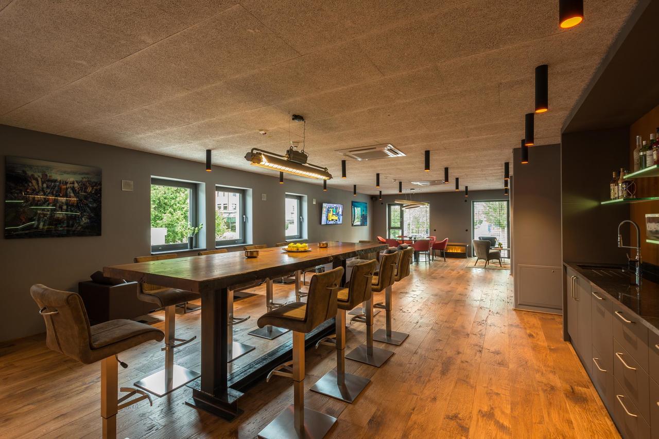 Golden Ball, Exclusive Serviced Apartments Munich Aschheim Exteriör bild