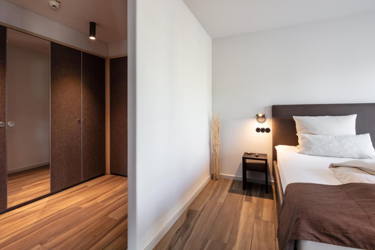 Golden Ball, Exclusive Serviced Apartments Munich Aschheim Exteriör bild